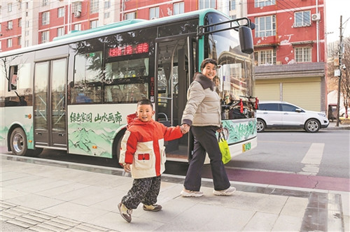 ��ѹ���ΪС���Ҹ������١�